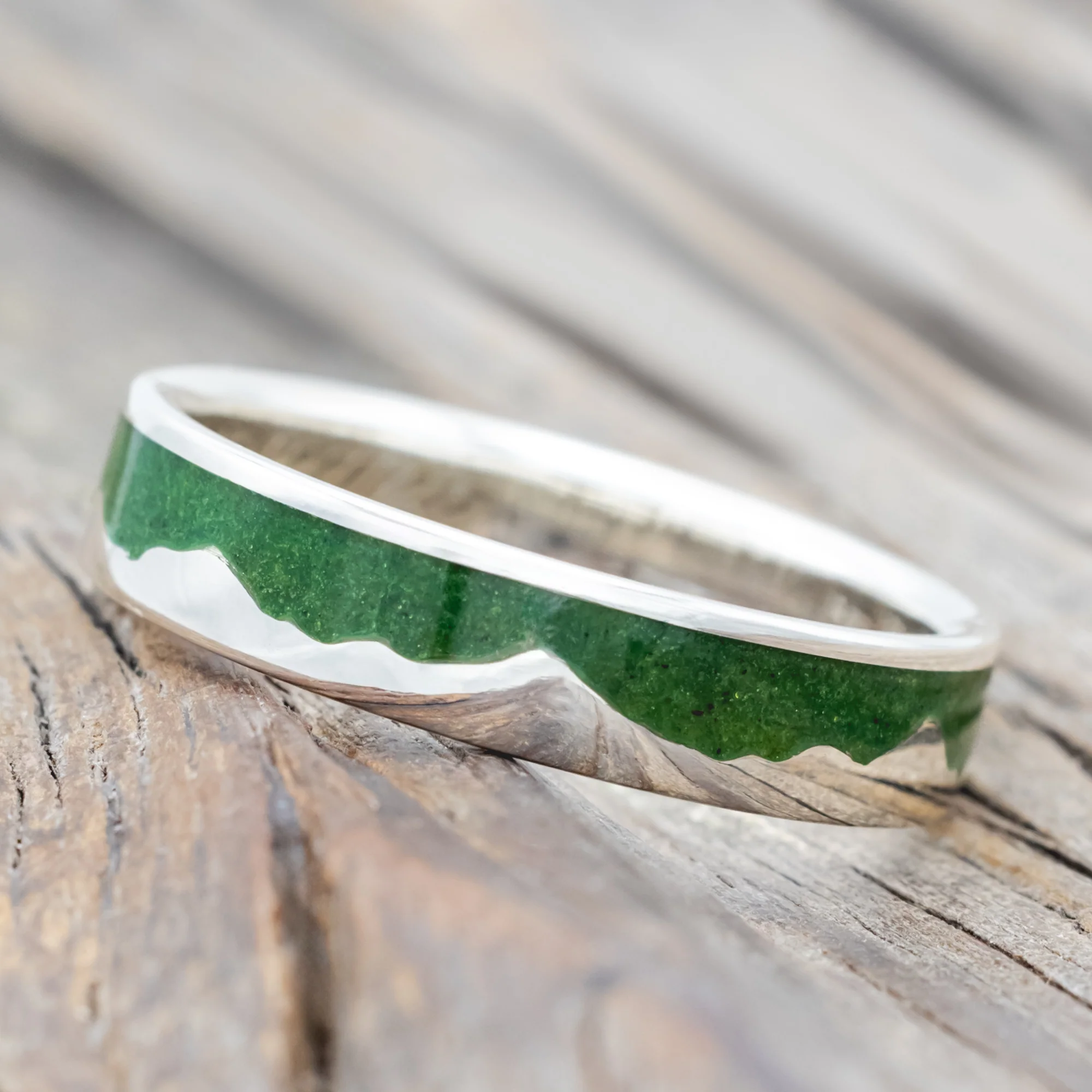 MOSS & MOSS AGATE WEDDING RINGS